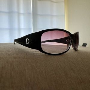 D Sunglasses
